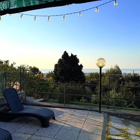 Sea Garden Apartment